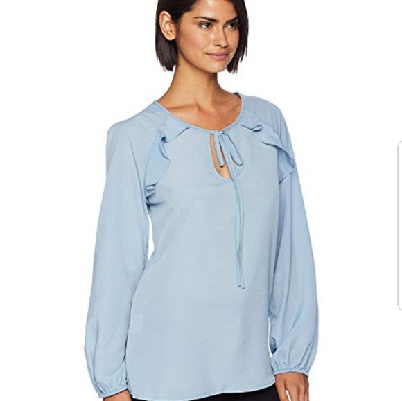 🛑*SOLD*🛑 BCBG MAXAZRIA Blouse - Picture 2 of 3